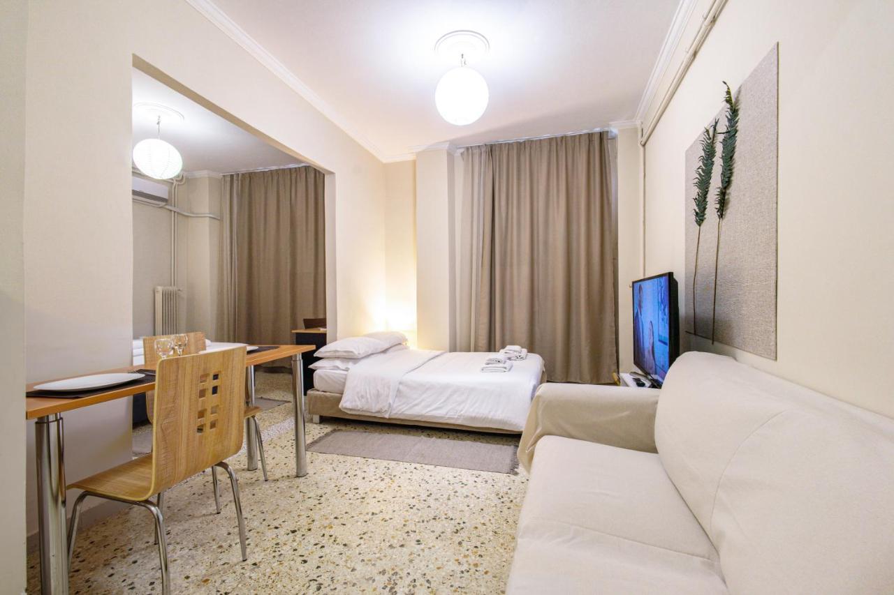 Filopappou Decent Apartment Atene Esterno foto