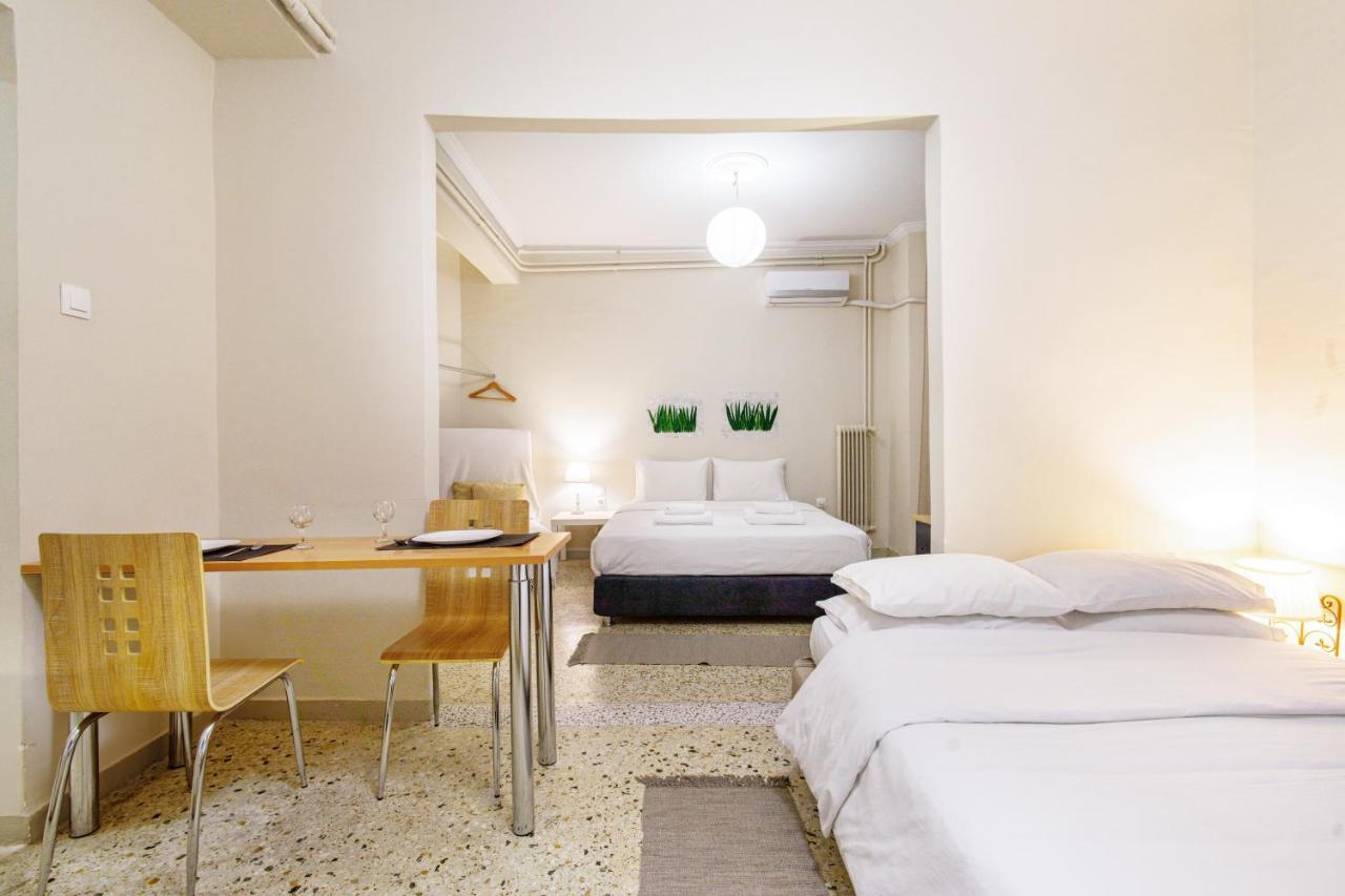 Filopappou Decent Apartment Atene Esterno foto