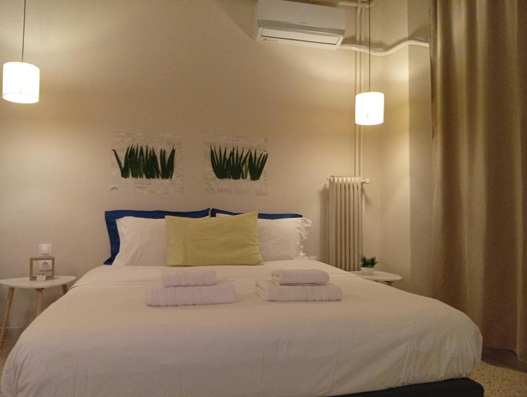 Filopappou Decent Apartment Atene Esterno foto