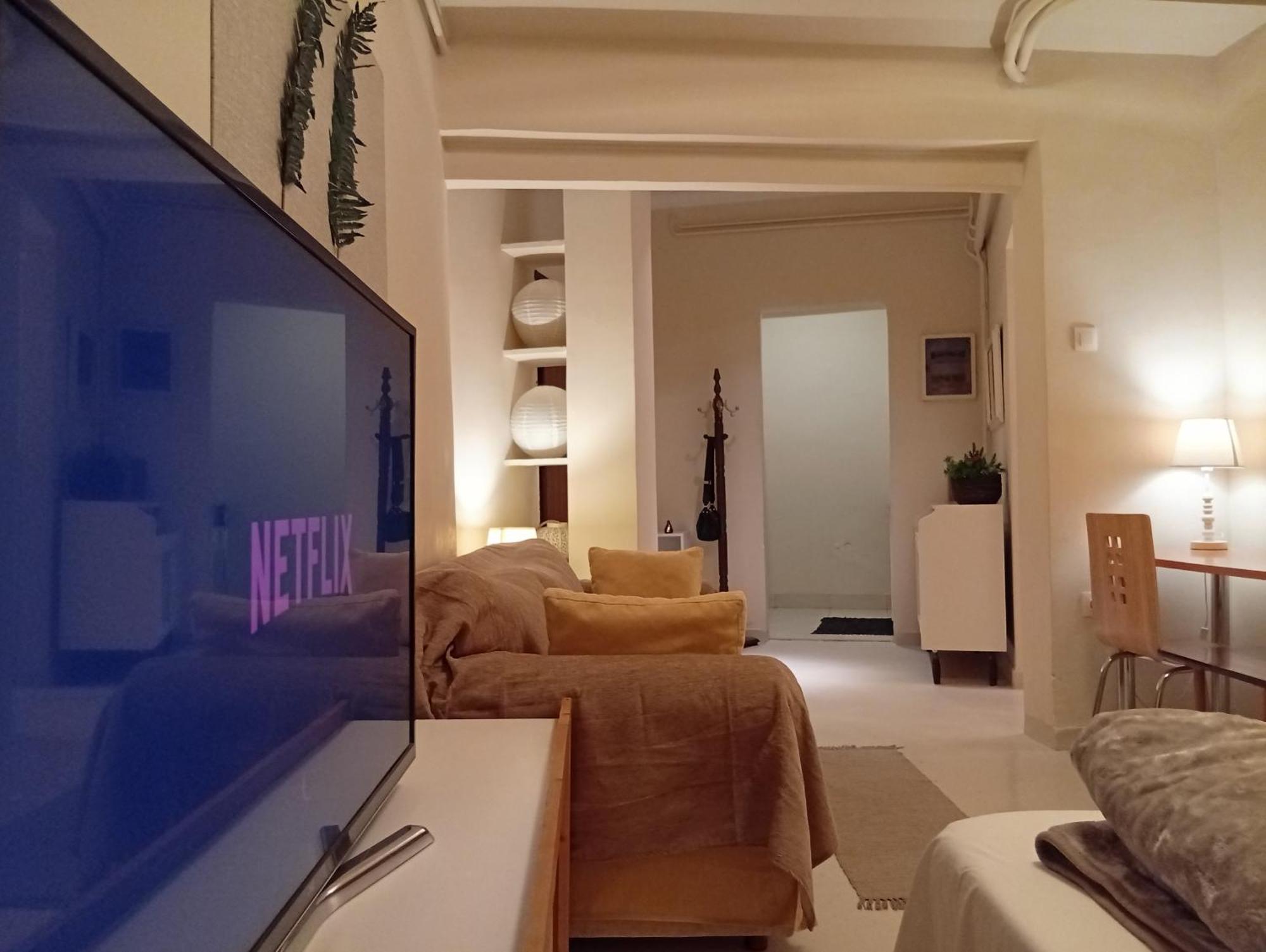 Filopappou Decent Apartment Atene Esterno foto