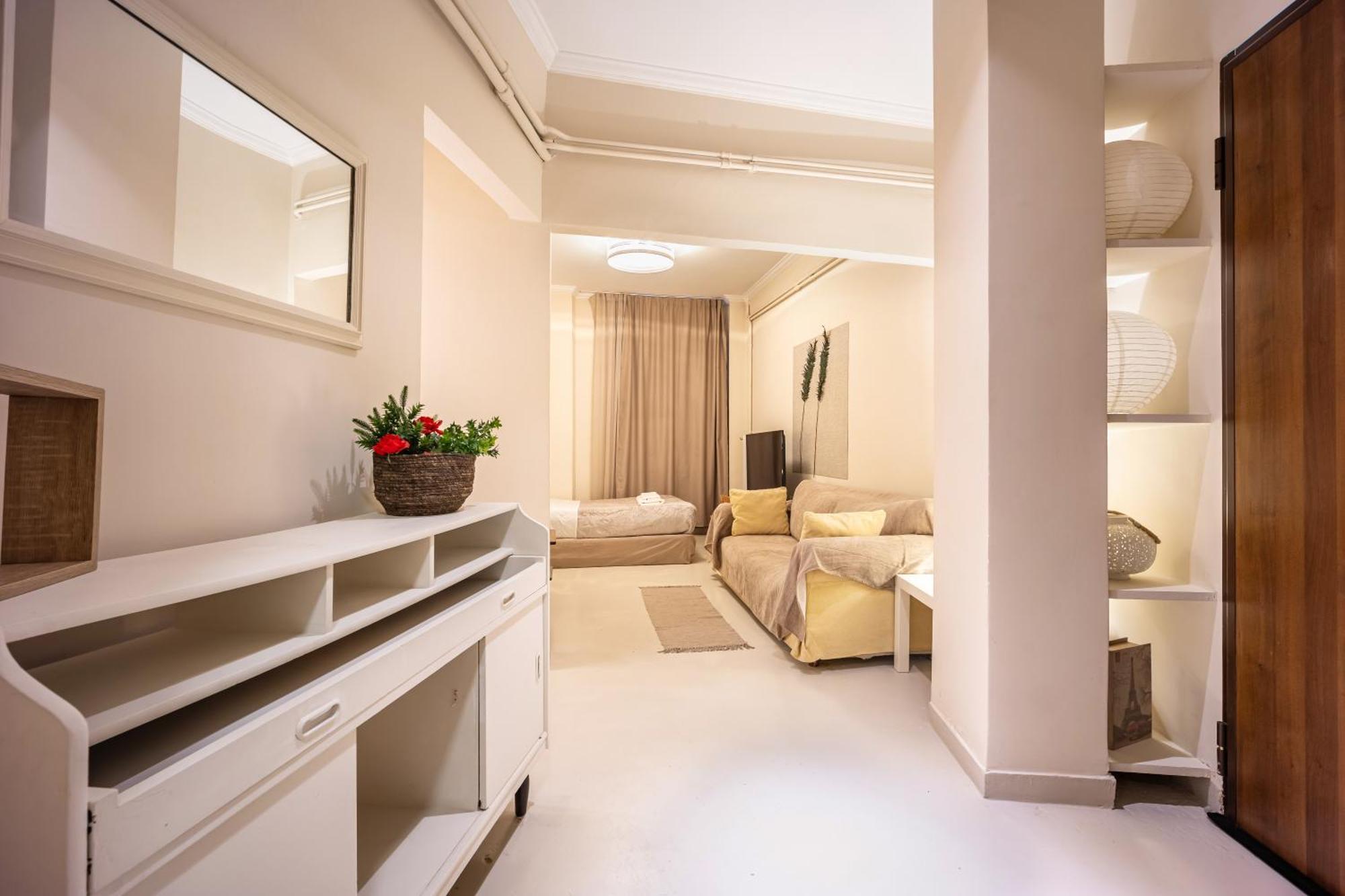 Filopappou Decent Apartment Atene Esterno foto