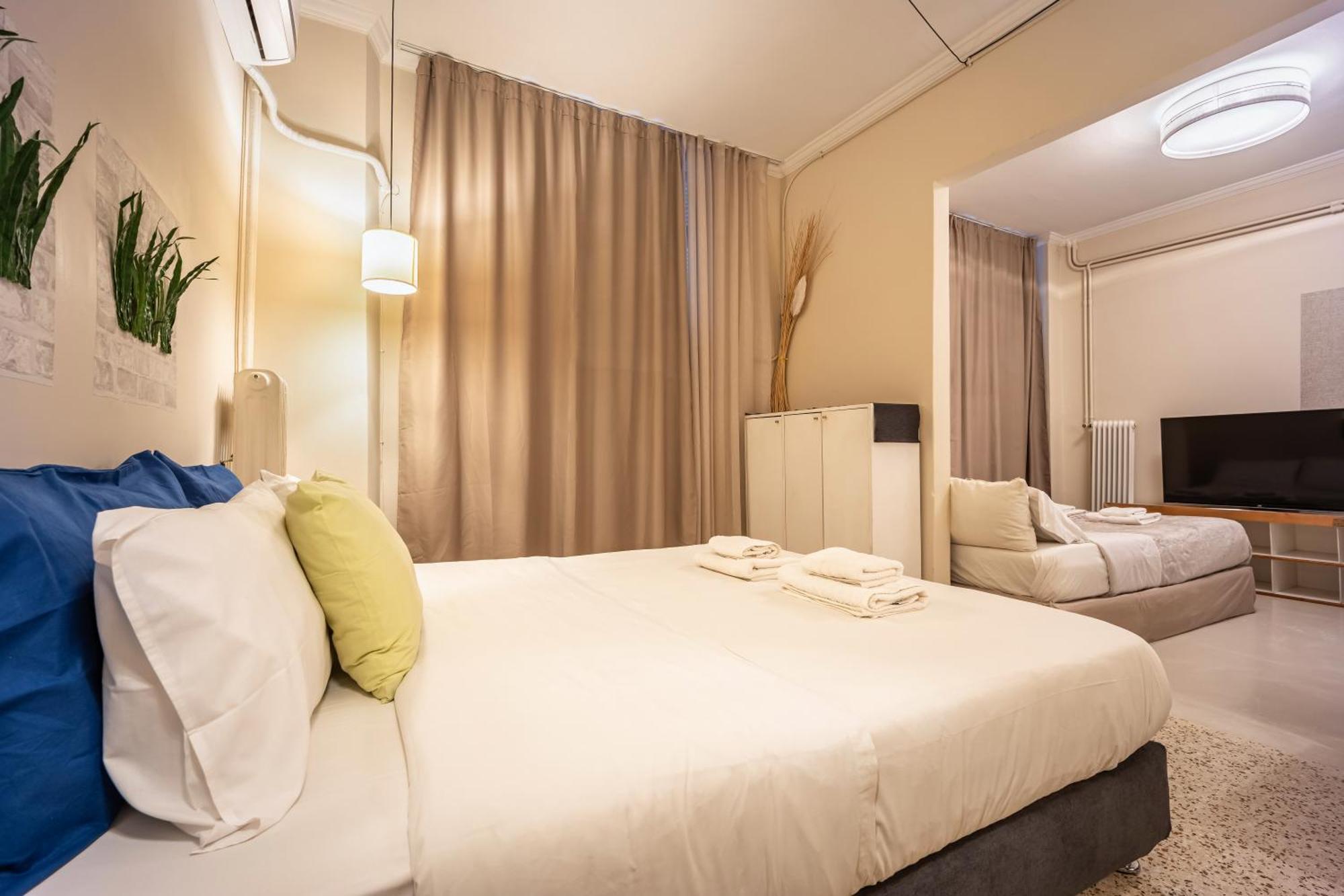 Filopappou Decent Apartment Atene Esterno foto