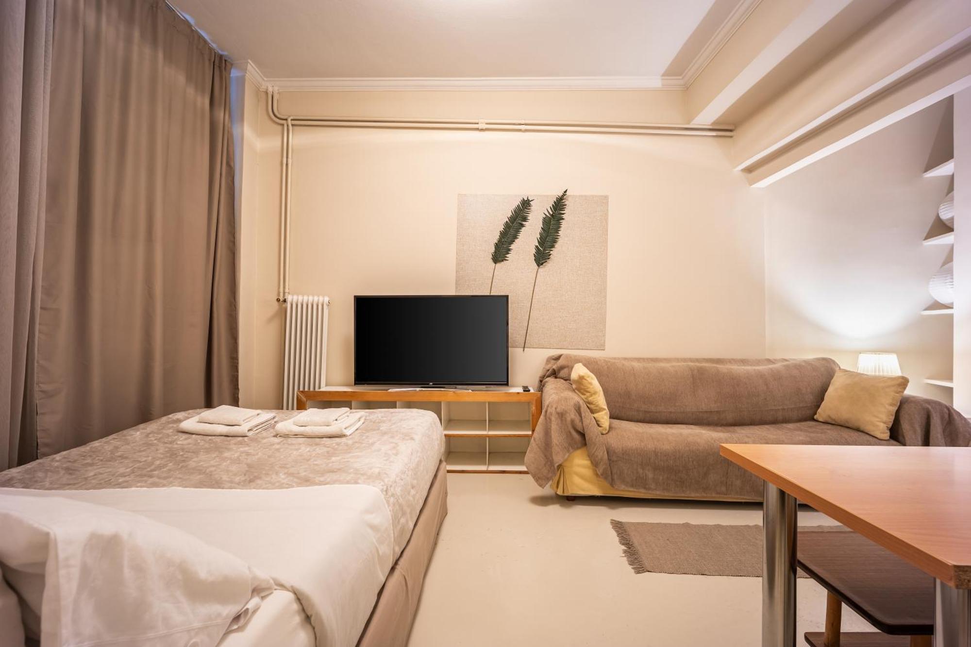Filopappou Decent Apartment Atene Esterno foto