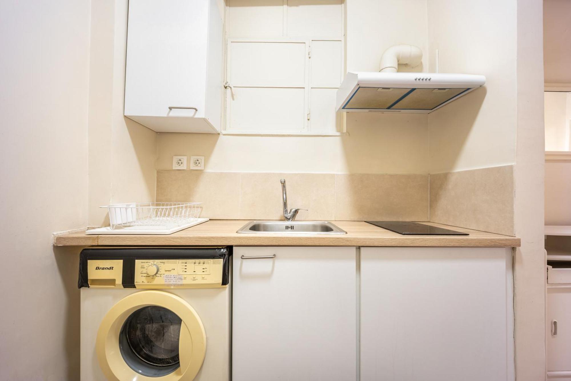Filopappou Decent Apartment Atene Esterno foto